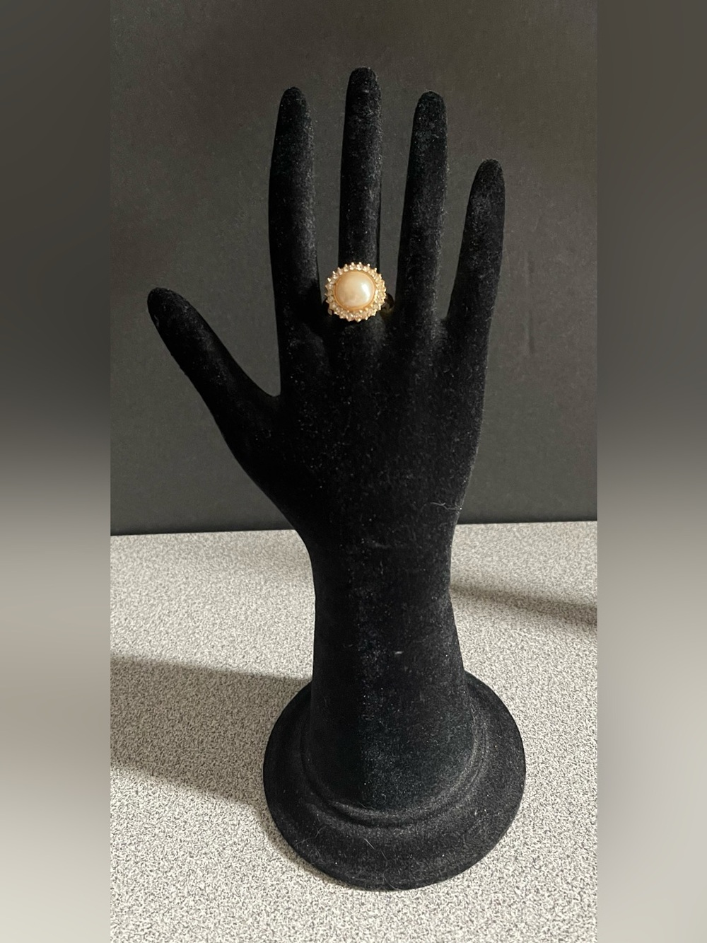 Elegant Gold Toned Cocktail Ring Faux Pearl Cream Colored Center